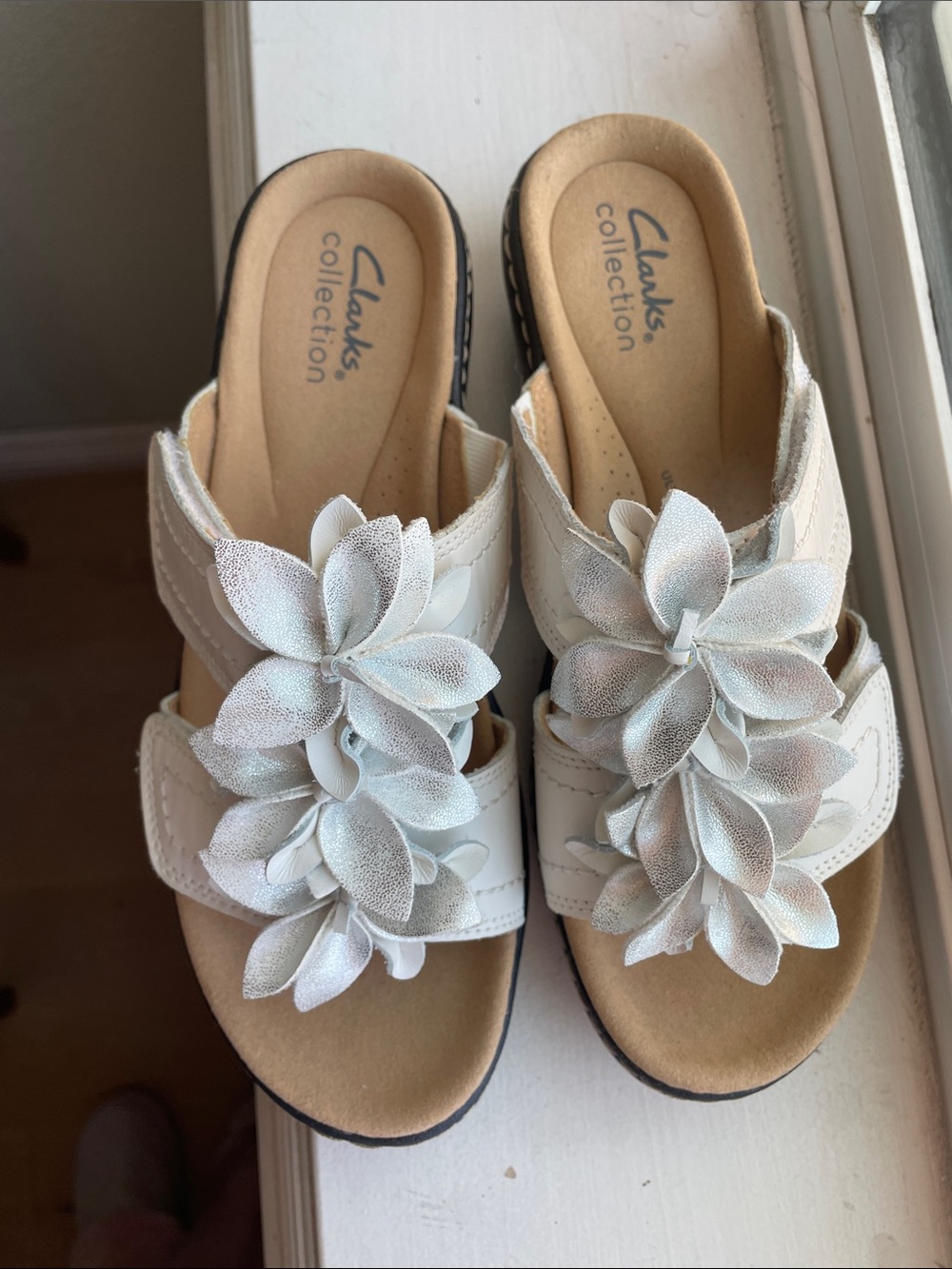 Clarks White Floral Applique Slingback Sandals - Picture 2 of 3